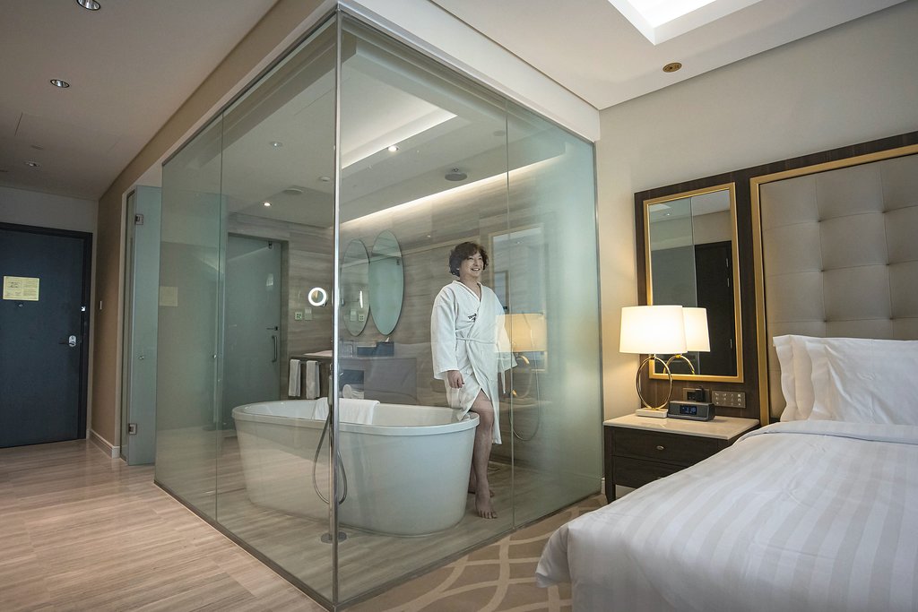 Medium option: quarantine in the Dusit Doha Hotel for $2,167