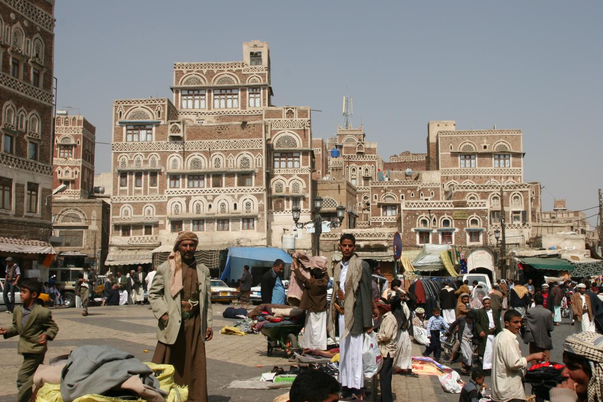 A market in the Old City of Sana'a before the virus arrived. It's now under curfew