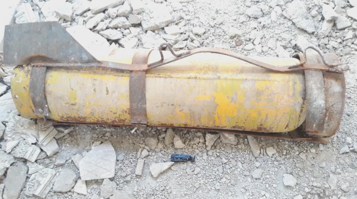 Cylinder said to have been used in a chlorine attack, showing metal harness